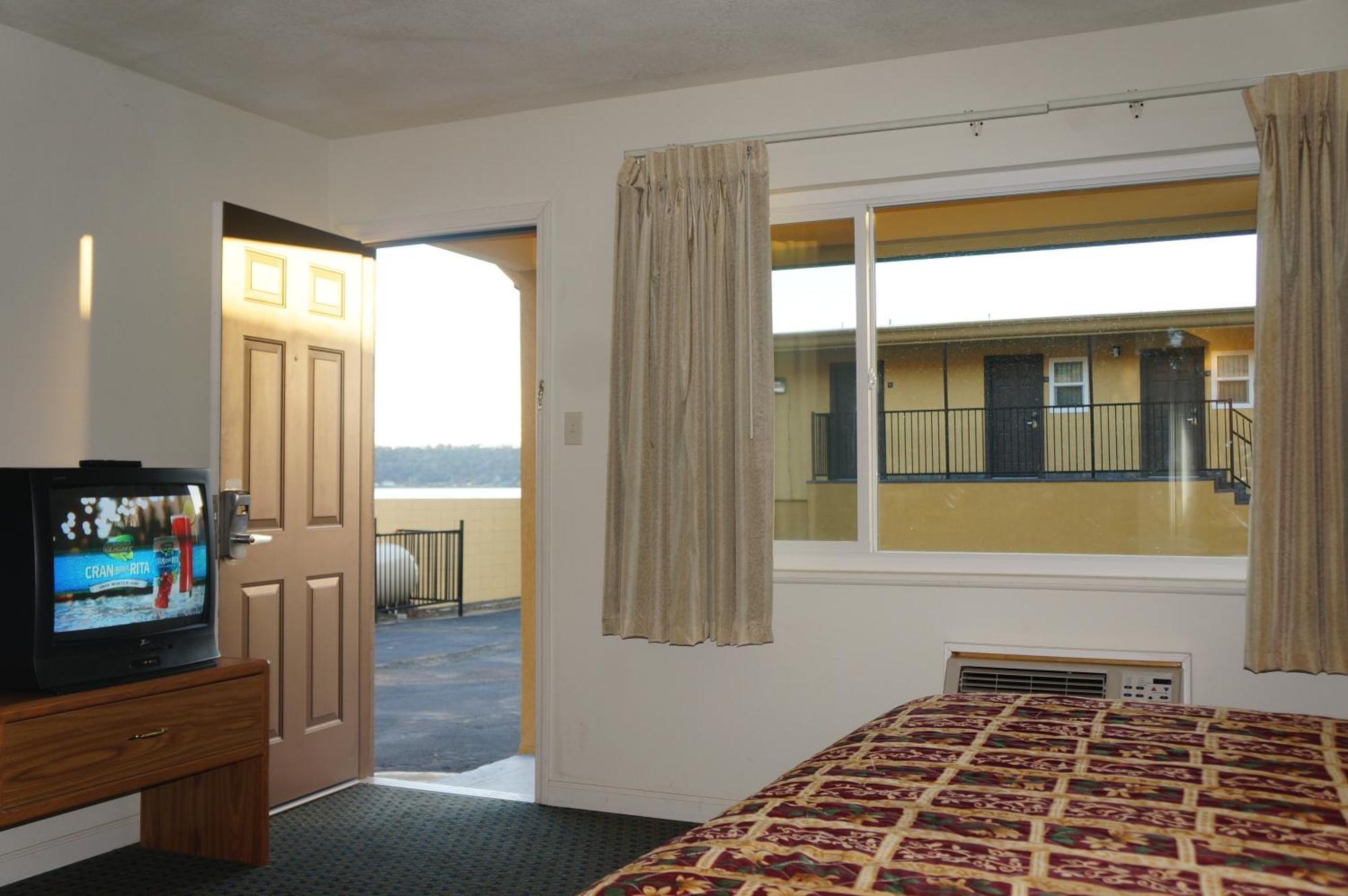 Lake Marina Inn Clearlake Oaks Zimmer foto