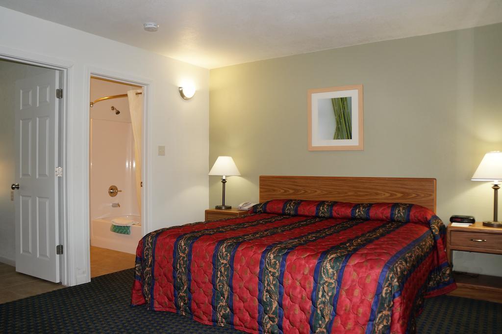 Lake Marina Inn Clearlake Oaks Zimmer foto